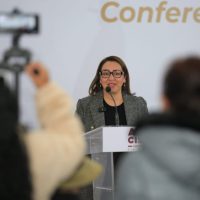 Azucena Cisneros f3