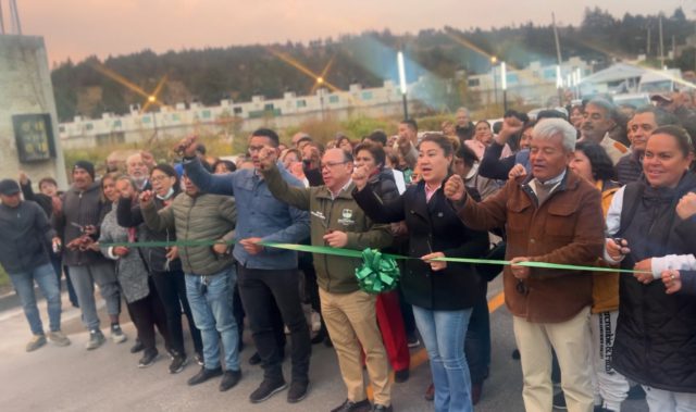 Pavimentación y alumbrado San Luis Mextepec 2711 F1