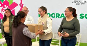 Continua Manuel Vilchis Viveros recorriendo las comunidades de Zinacantepec con el programa “Juntos, Repartiendo Logros”